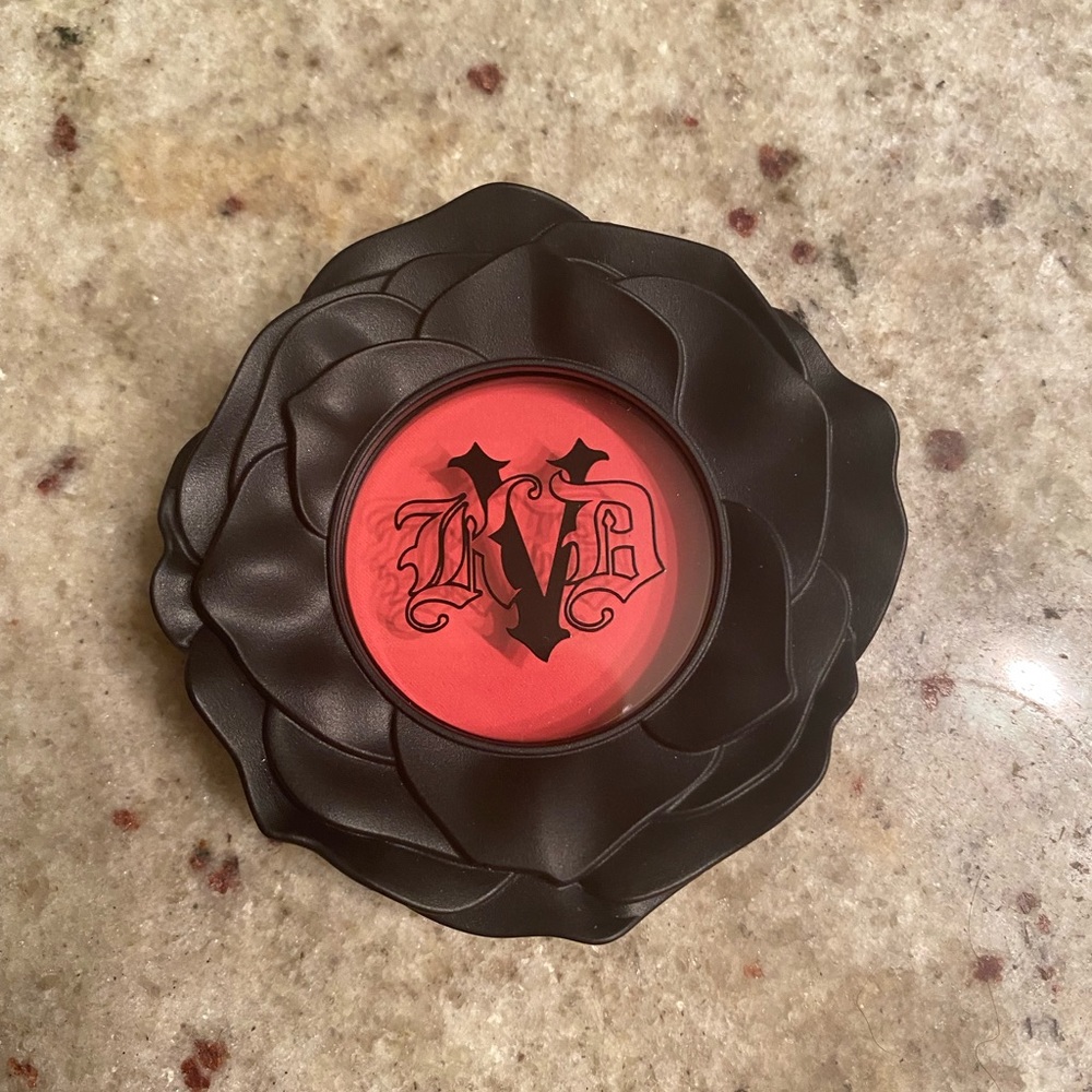 KVD Everlasting Powder Blush in Poppy